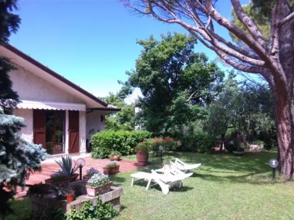 Villa In Stile Rustico In Collina, Pesaro Muraglia