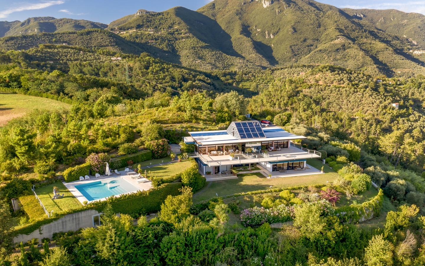 Pragtfuld design-ejendom med havudsigt - Camaiore