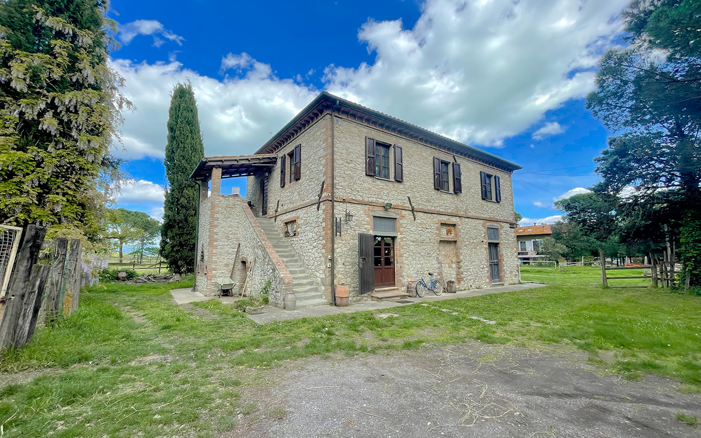 Altes Bauernhaus aus Stein in der Nähe von Castiglione Del Lago, Umbrien