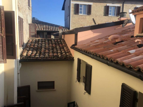 Appartamenti In Palazzina Storia Del 700 A Pesaro