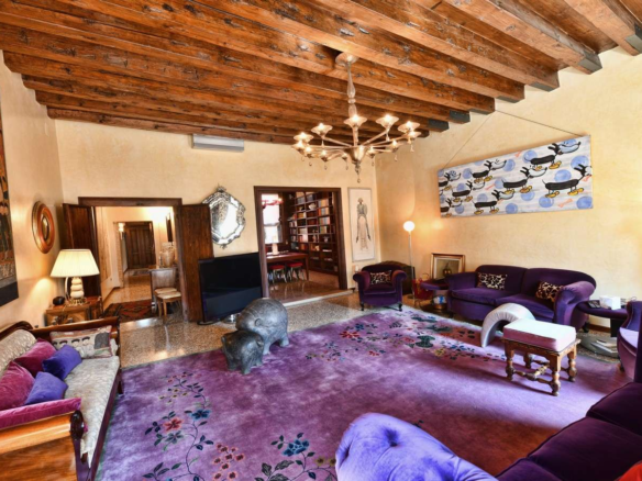 Luxe appartement met uitzicht op het kanaal