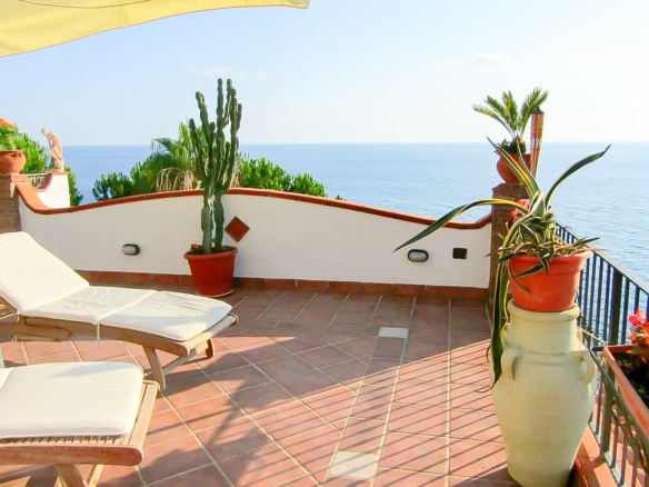 Appartamento Esclusivo Fronte Mare Con Vista Panoramica E Ampio Terrazzo A Scalea