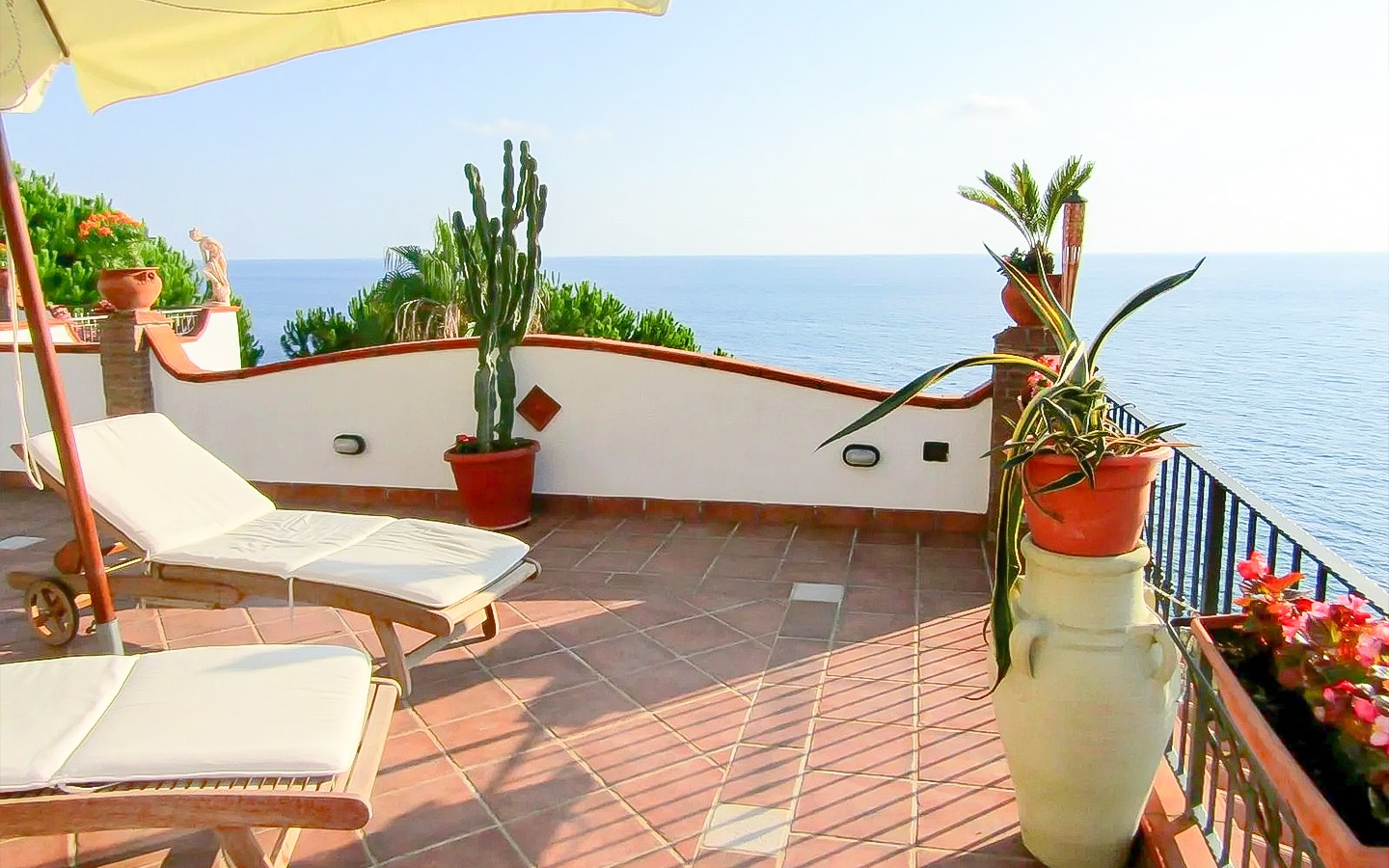 Appartamento Esclusivo Fronte Mare Con Vista Panoramica E Ampio Terrazzo A Scalea, Calabria