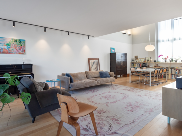 Arioso Loft Di Design Con Giardino Nel Quartiere Di Nolo