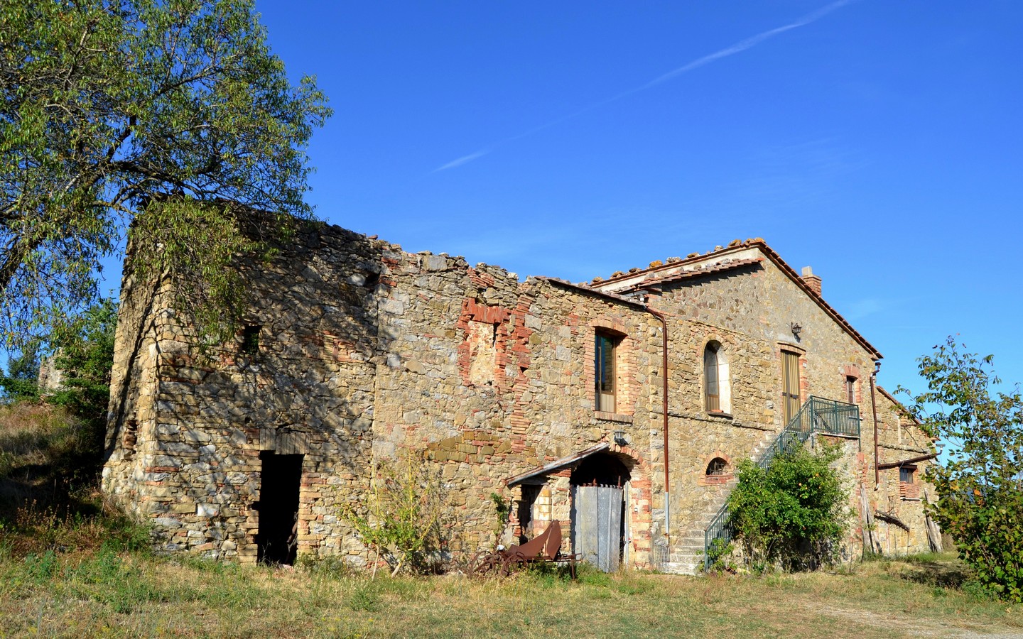 Azienda Agricola Con 87 Ettari E Vista Panoramica A Castelnuovo Di Val Di Cecina