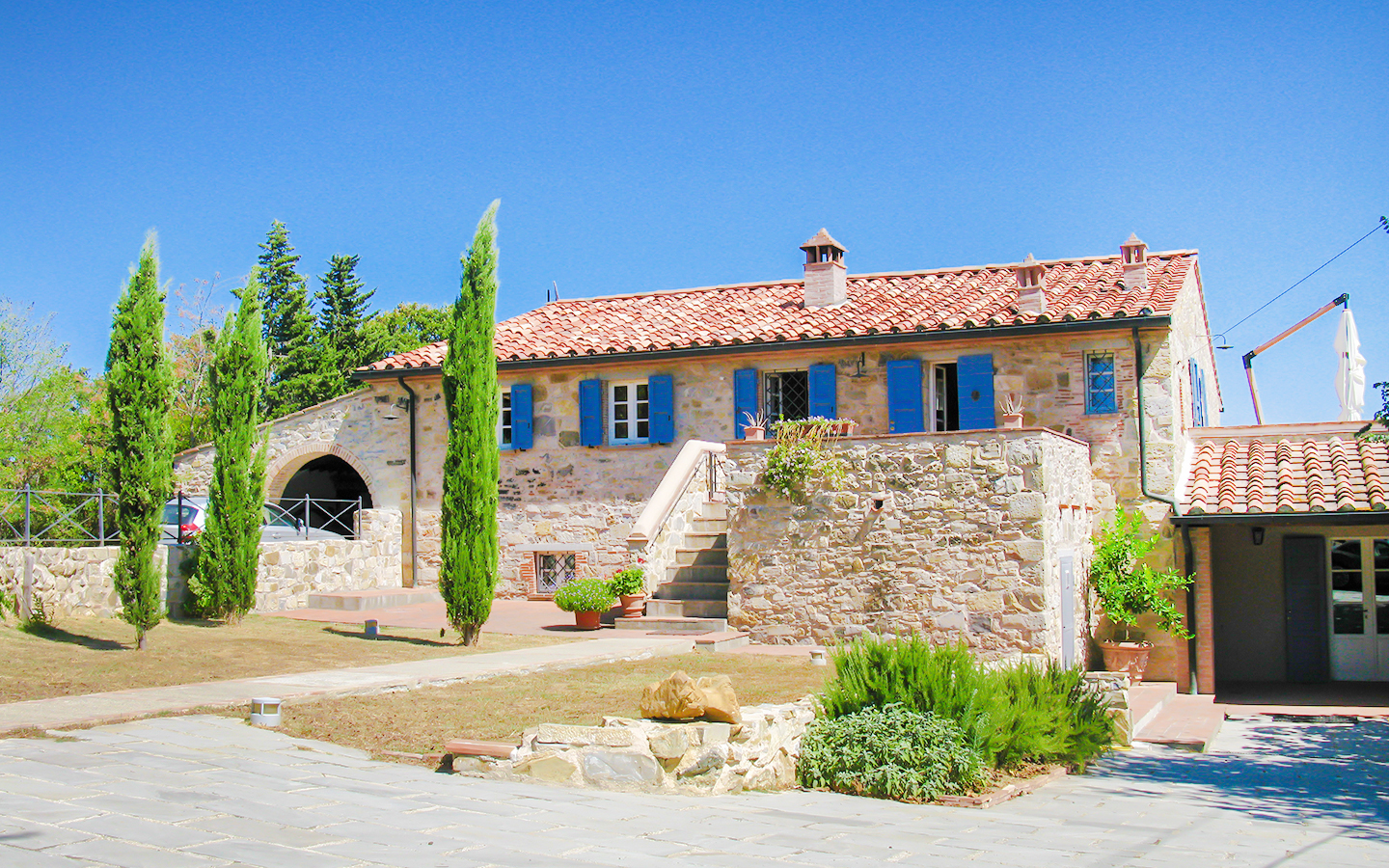 Casale In Pietra Del 1400 Con Vista Panoramica E 7 Ettari Di Terreno – Val Di Cornia