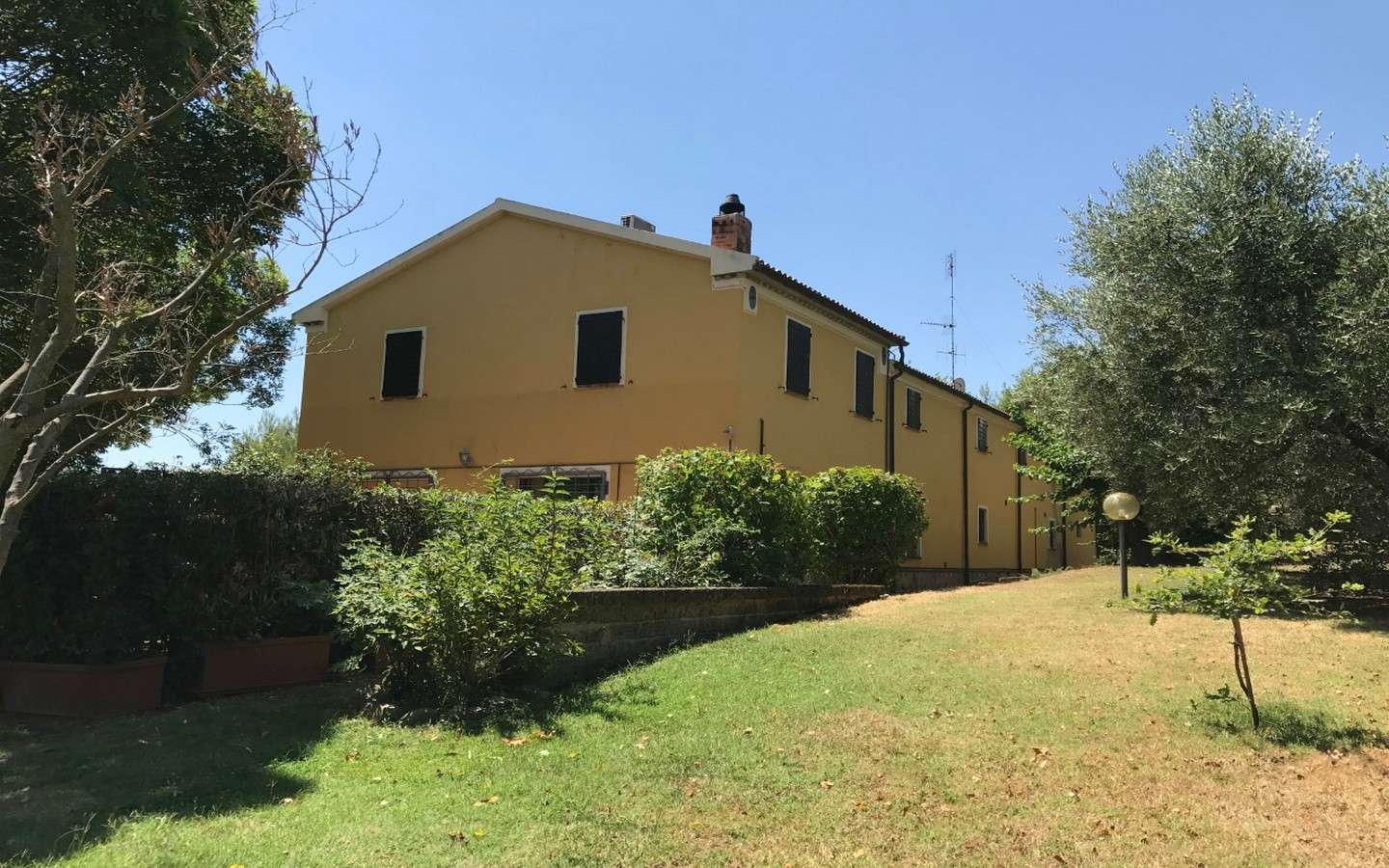 Renovated Farmhouse Surrounded by Nature in Pesaro