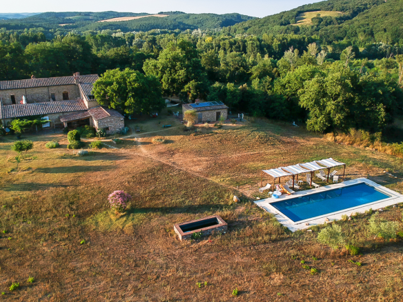 Typical Tuscan Farmhouse With Large Land And Pool