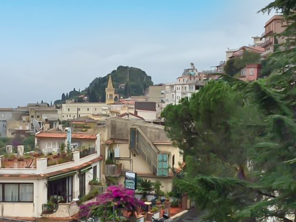 Elegant panoramisch appartement te koop in Taormina