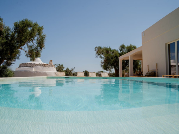 Elegante Villa Con Piscina E Antico Trullo Nella Valle D'Itria