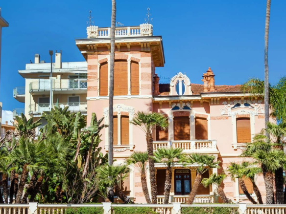 Esclusiva Villa Liberty Con Giardino E Piscina Nei Pressi Della Costa Azzurra - Taggia