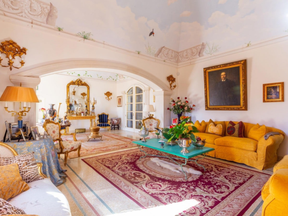 Esclusivo Palazzo Nobiliare In Vendita Nel Cuore Del Salento