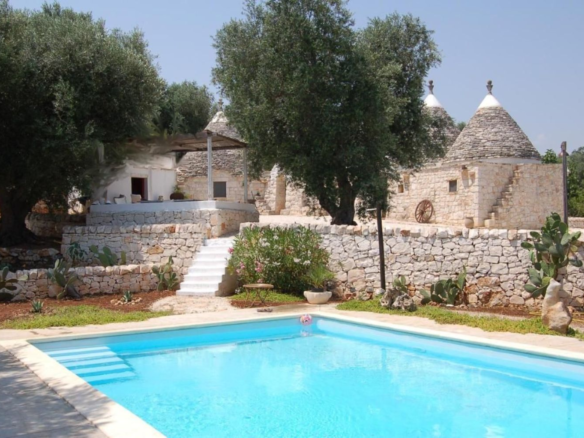 Incantevole Complesso Di Trulli Ristrutturati