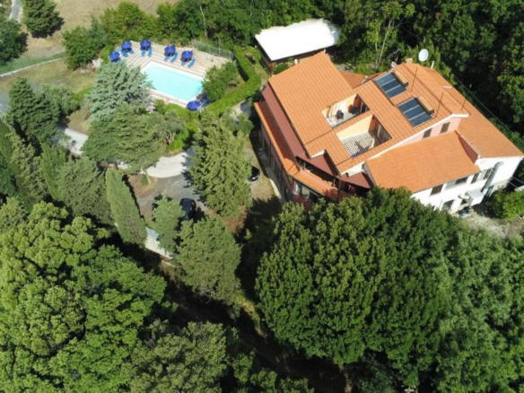 Incantevole Struttura Ricettiva Nella Campagna Toscana - Riparbella