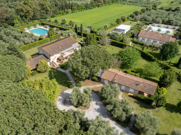 Prestigioso Relais Con Piscina E Giardino A Bolgheri
