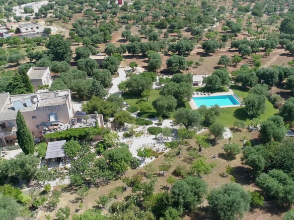 Raffinata Masseria Con Vista Mare E Ulivi Secolari A Monopoli