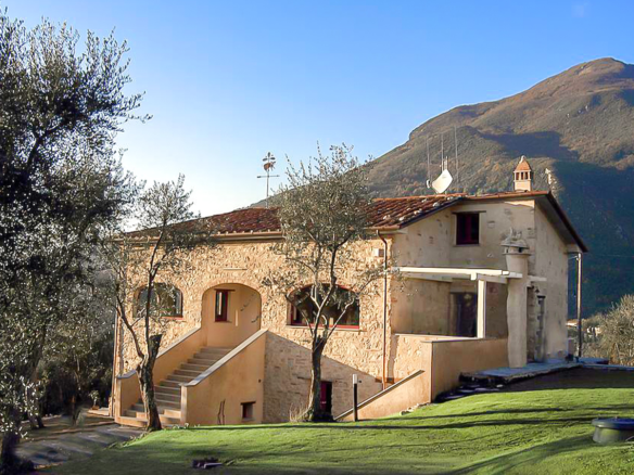 Rustico In Pietra Con Piscina Sulle Colline Di Camaiore