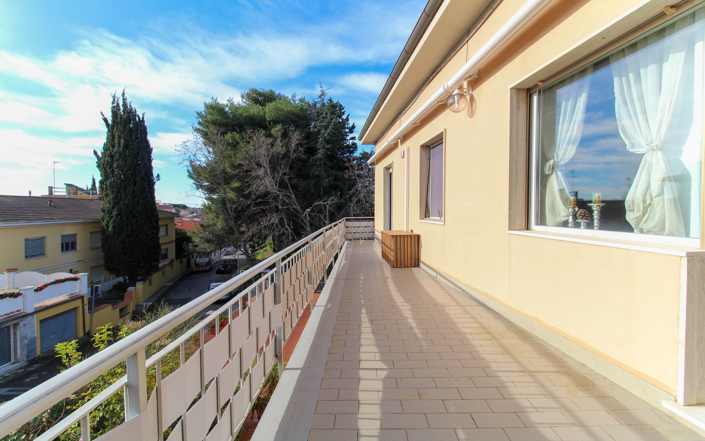 Signorile Dimora Nel Centro Di Cecina, Toscana