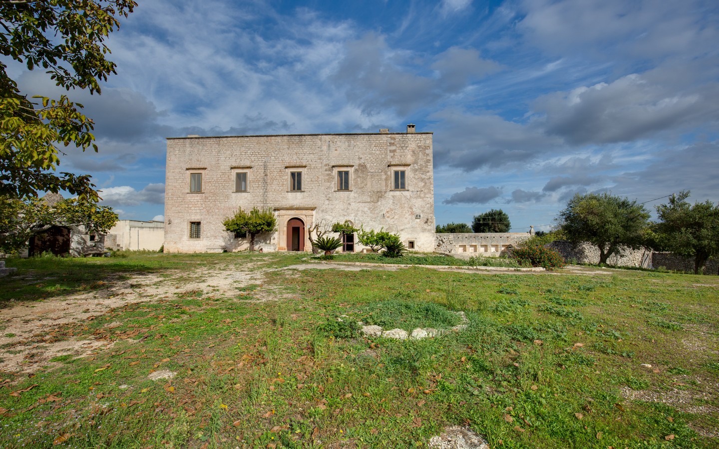 Wunderschönes Bauernhaus aus dem 17. Jahrhundert mit großem Grundstück in Ceglie Messapica