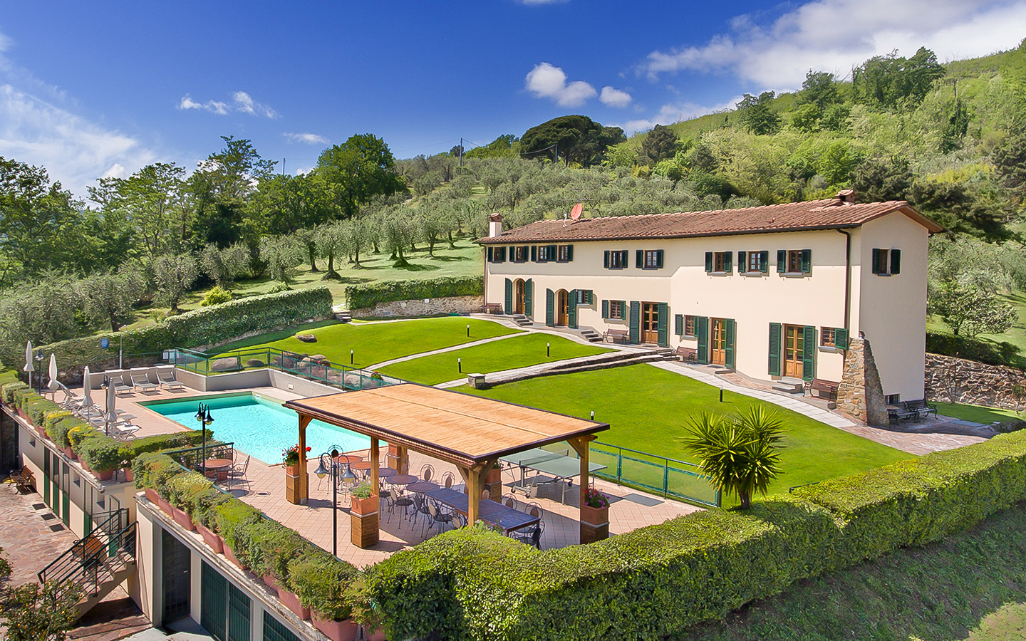 Splendida Proprietà Con Piscina Panoramica E Giardino – Montecatini Terme