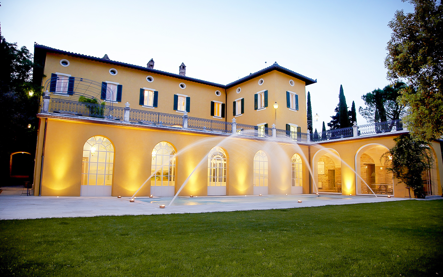 Splendida Villa D’Epoca Con Piscina E Terreno A Perugia
