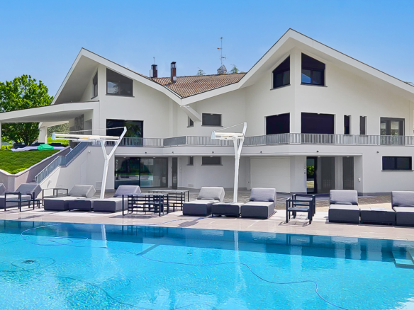 Splendida Villa di Design con Piscina a Sfioro - San Marino