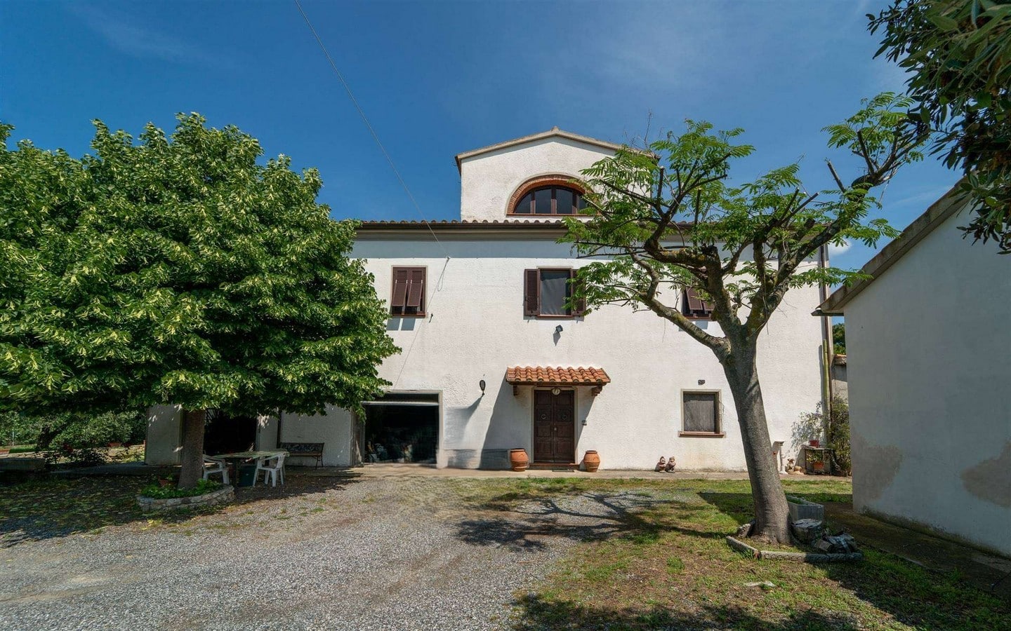 Storica Casa Colonica Con Torretta E Dependance A 3 Km Dal Mare Di Vada