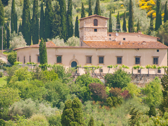 Storica Villa Con Torre Medievale E Ampia Vista Panoramica