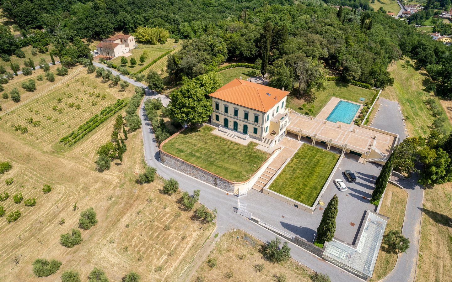 Tenuta Storica Con Uliveti E Frutteti A Pistoia, Toscana