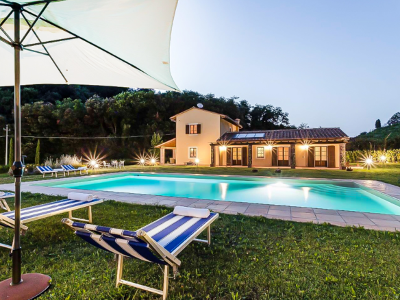 Villa mit Pool und großem Garten in Lucca