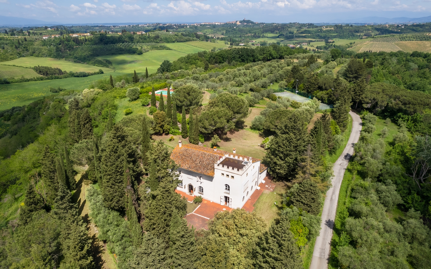 Luxury Villa With Pool And Tennis Court - San Miniato