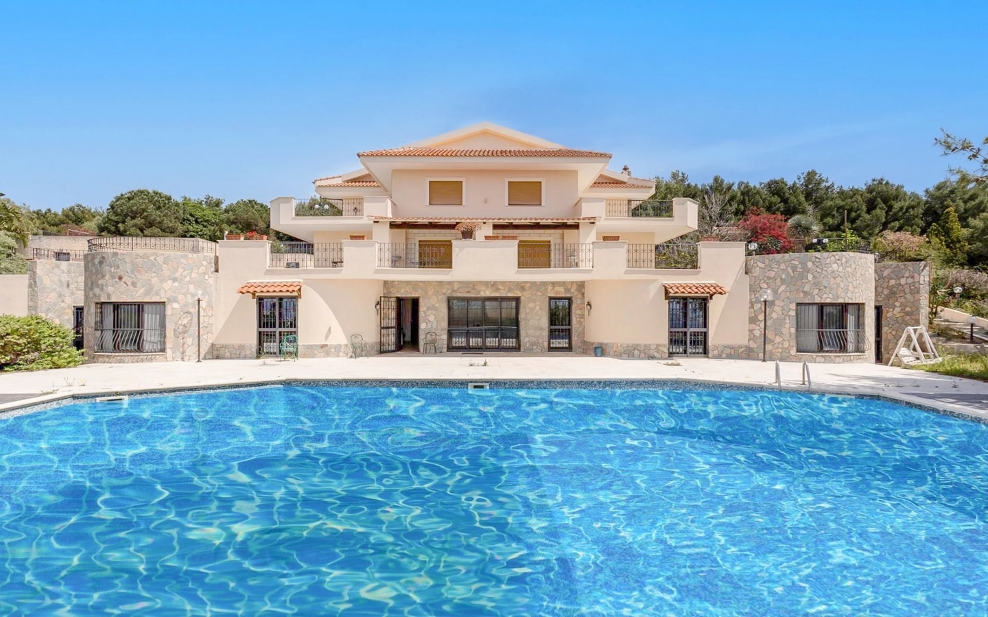 Villa Di Prestigio Con Vista Panoramica A Ganzirri, Sicilia