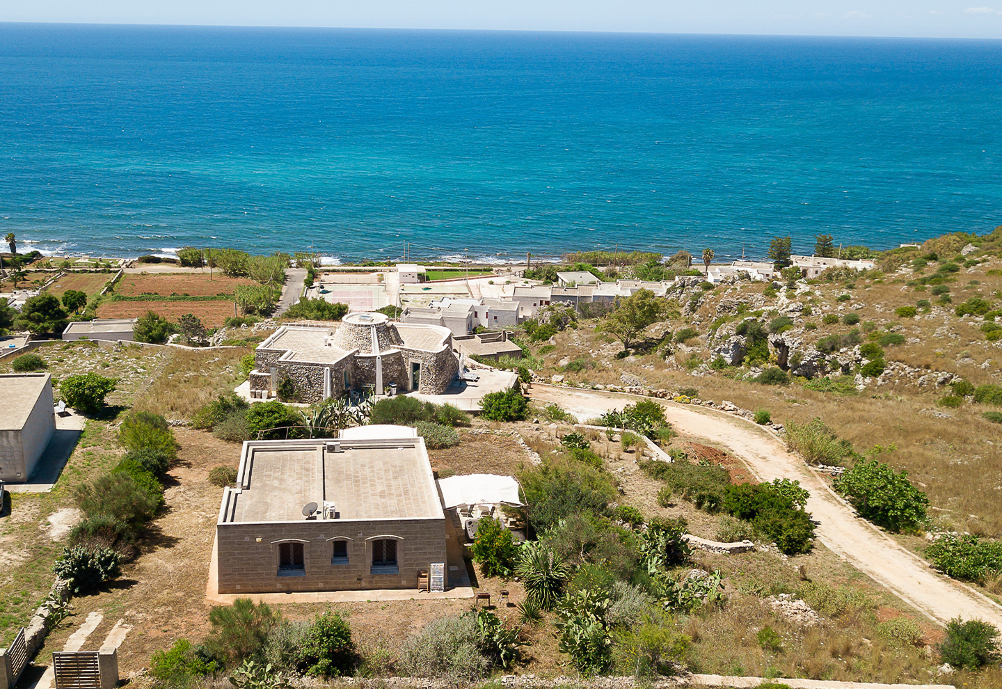 Villa In Tipica Pietra Salentina Con Jacuzzi Vista Mare A Torre Vado, Puglia