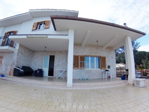 Villa Indipendente Con Vista Mare Nella Perfieria Di Fasano