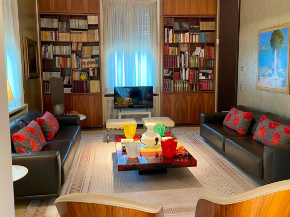 Villa Liberty Dall'Anima Moderna Nel Centro Di Voghera