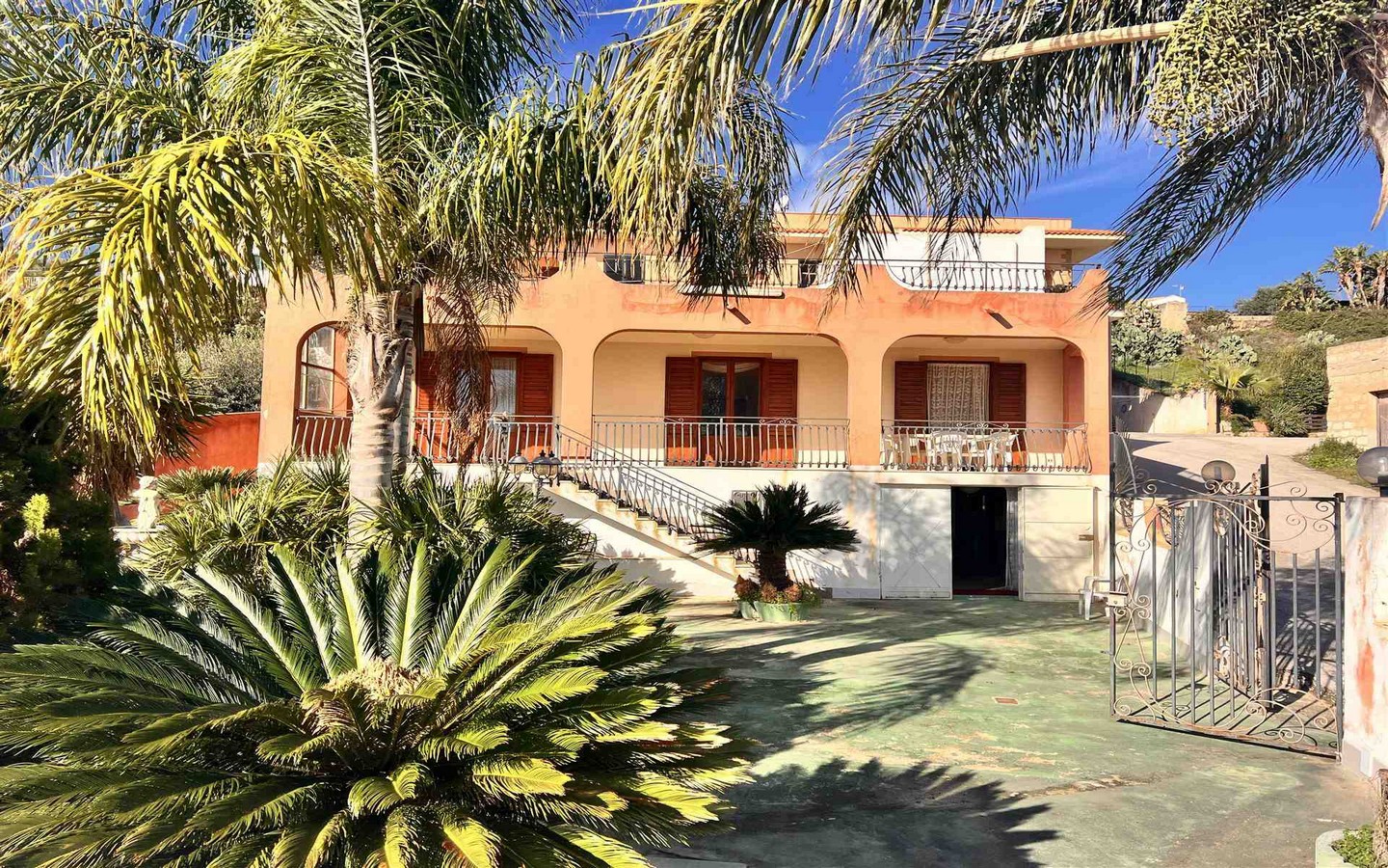 Villa Panoramica Cob Vista Mare, Sciacca, Sicilia