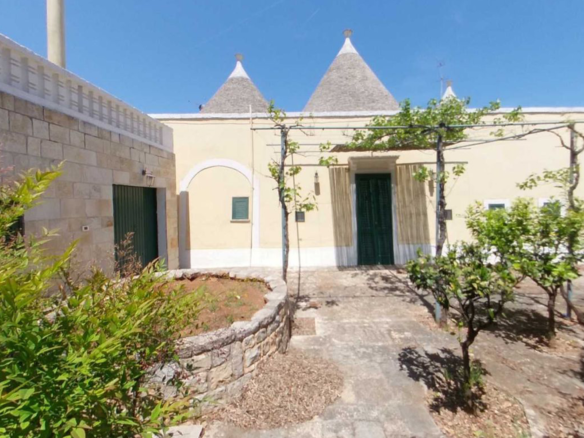 Villa Tipica Con Trulli