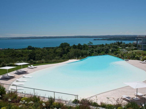 Appartamento Di Lusso Sul Lago Di Garda