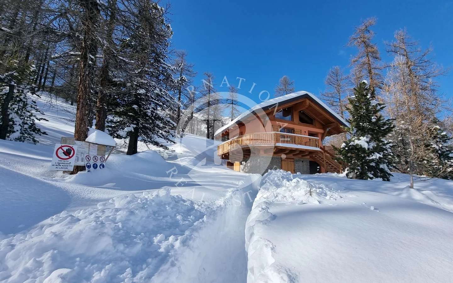 Недавно построенное шале в шаговой доступности от склонов Млечного Пути