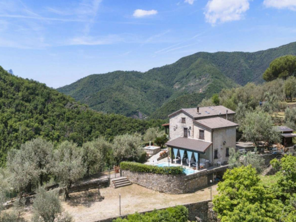 Elegante Villa Con Piscina Nell'Entroterra Recchese - Avegno