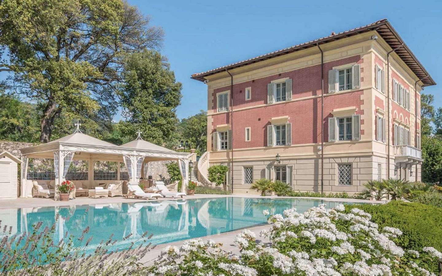 Elegante Villa D’Epoca Con Parco, Piscina E Vista Mare A Pietrasanta