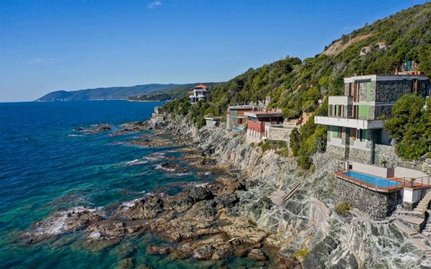 Prestigieuze villa met toegang tot zee en zwembad in Castiglioncello