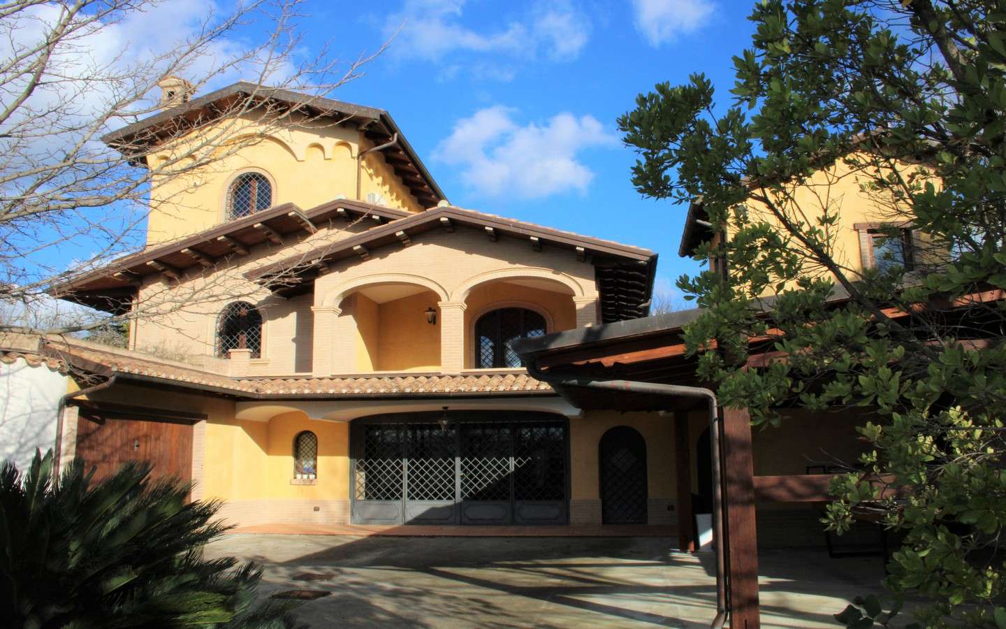 Villa Con Ampio Giardino A Tortoreto (Abruzzo)