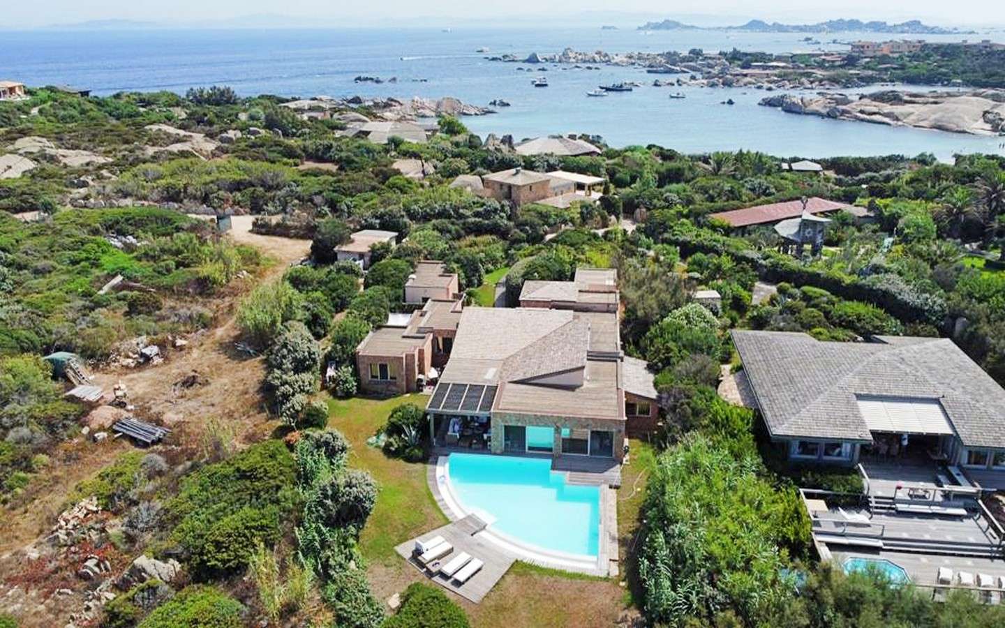 Villa Sull’isola Di Cavallo Fronte Mare, Bonifacio (Corsica)