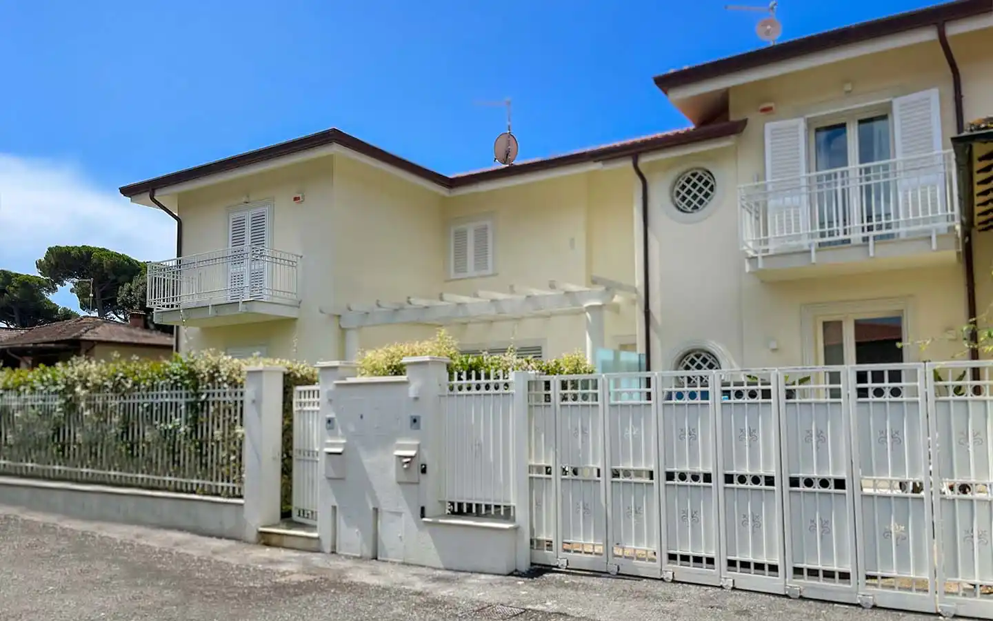 Villa di Prestigio a pochi passi dal mare, Marina di Pietrasanta