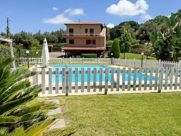 BI 27 Prestigiosa Villa Con Giardino E Piscina A Brattirò, Con Vista Mozzafiato Su Tropea
