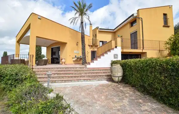 Villa indipendente con vista mare e uliveto a Sciacca