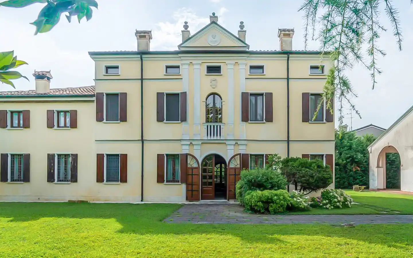 Villa D’epoca Con Parco E Barchessa Alle Porte Di Mantova