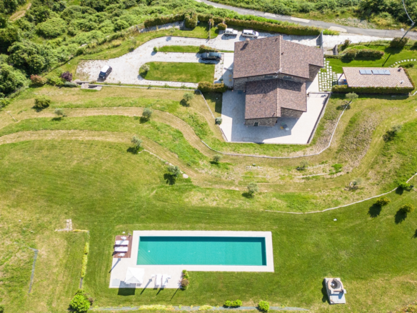 IB 574 Charmerende ejendom i baglandet af Cinque Terre, Ligurien