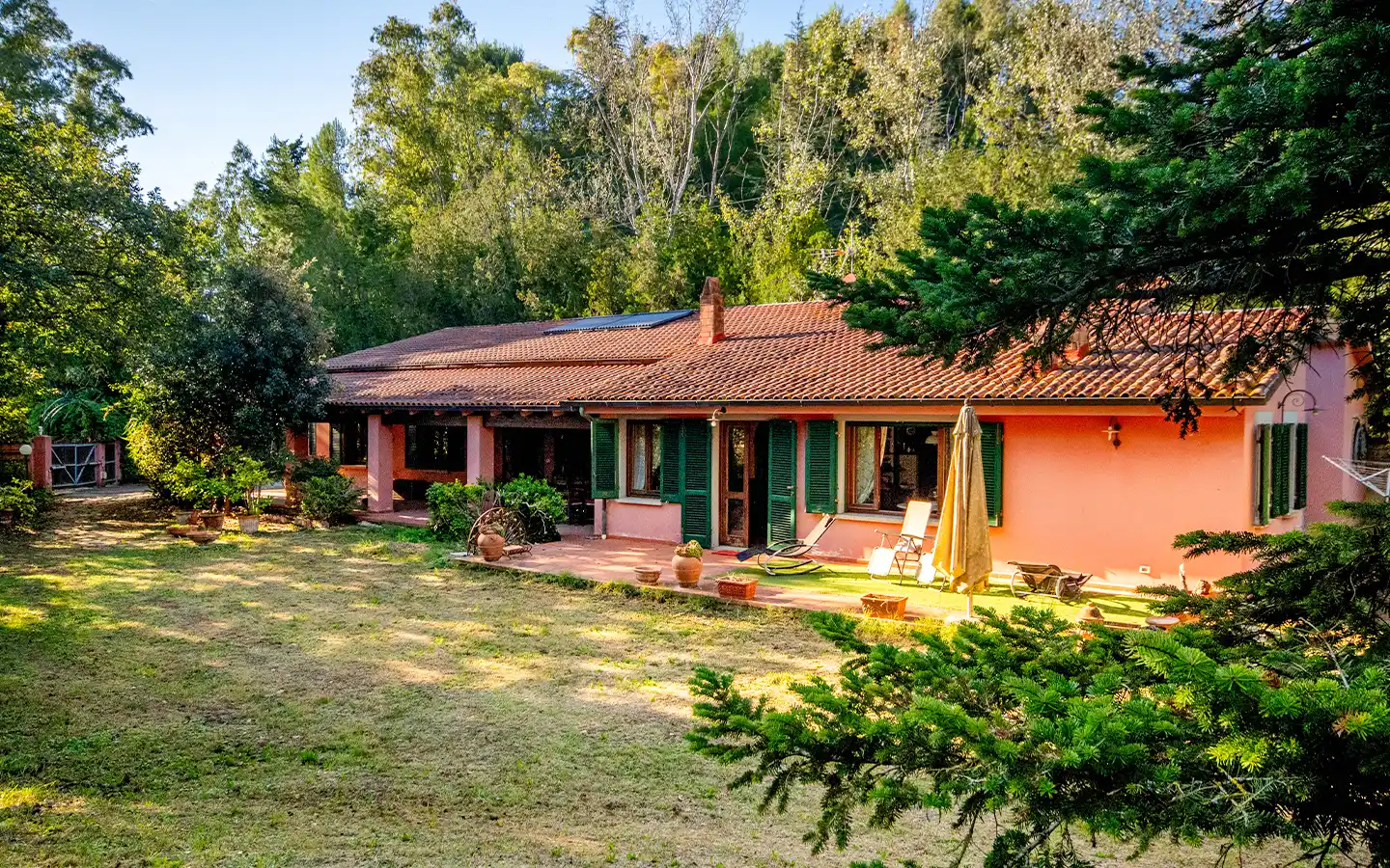 Elegant landvilla i toscanske bakker kun få kilometer fra havet